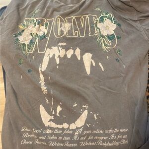 Brown Wolves Graphic T-Shirt